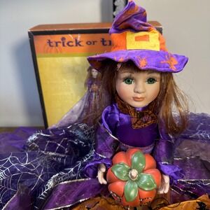 Cracker Barrel Fiber Optic Sitting Witch Halloween Decor Trick or Treat 287121